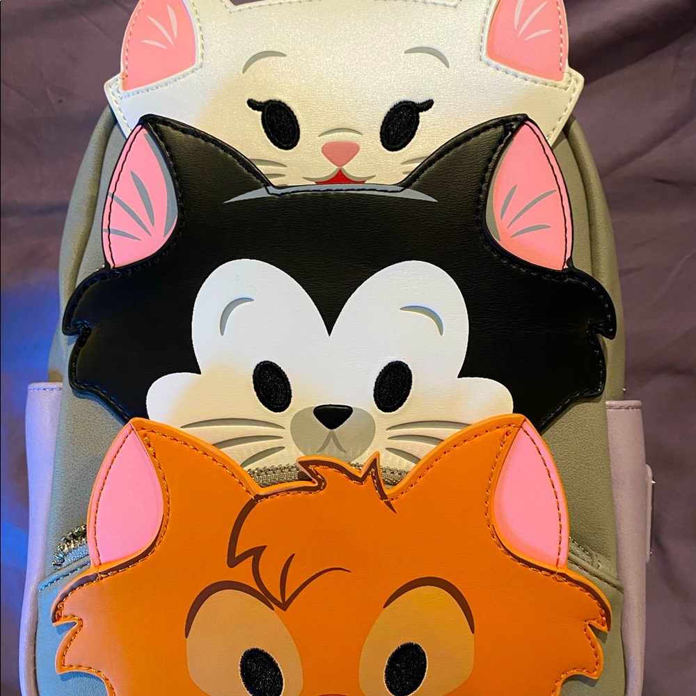 (NWT) Loungefly Aristocats backpack